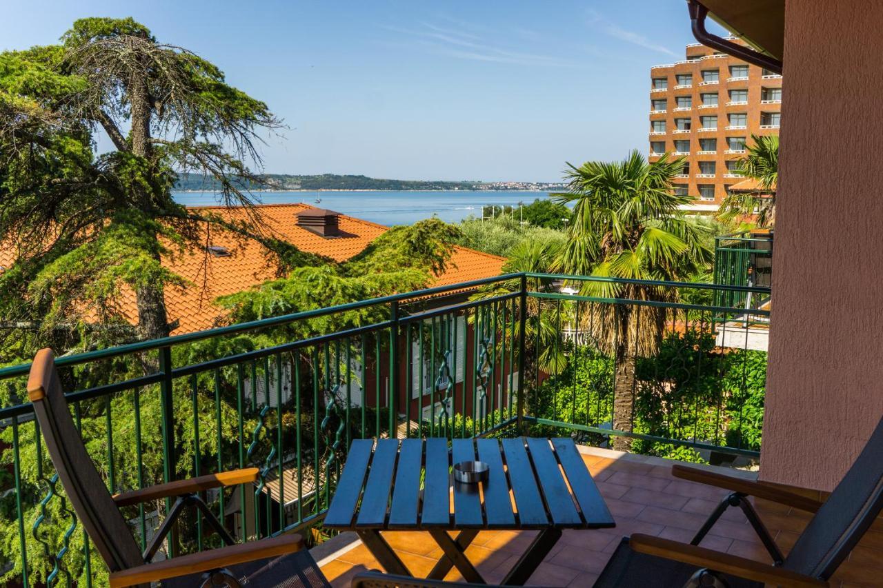 Apartments Sara 7, 8, 9 Порторож Экстерьер фото